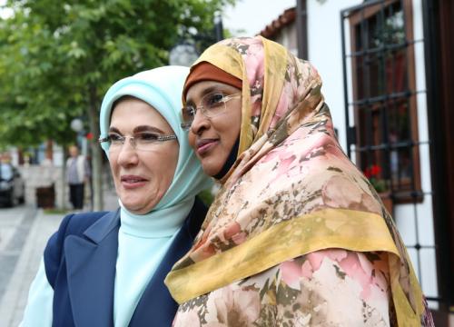 La Première Dame Erdoğan inaugure la Maison de la Culture africaine