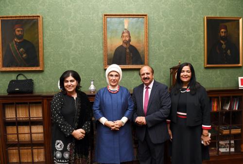 La Première Dame Emine Erdoğan rencontre des membres du Parlement britannique et des représentants de la diaspora somalienne