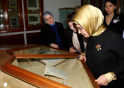 Emine Erdoğan, Cezayir İslam Sanatları ve Tarihî Eserler Müzesi'ni Ziyaret Etti