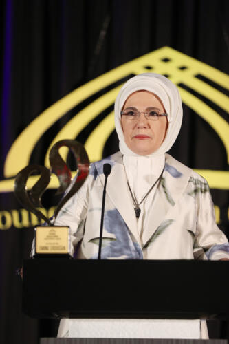 2022 09 19 abd 031 ee toren - Emine Erdoğan, ABD'de "Uluslararası Müslüman Kadınlar Başarı ve Topluma Katkı Ödülü"nü aldı